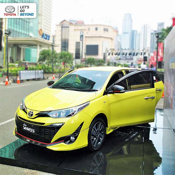 New Yaris Citrus Mica Metallic Malang
